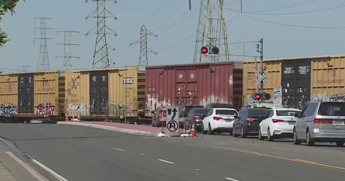 Person killed by Union Pacific train on tracks in Sacramento