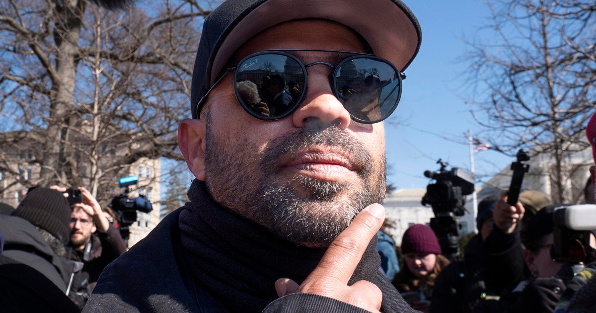 Convicted in Capitol riot, former Proud Boys leader Tarrio met with Trump at Mar-a-Lago