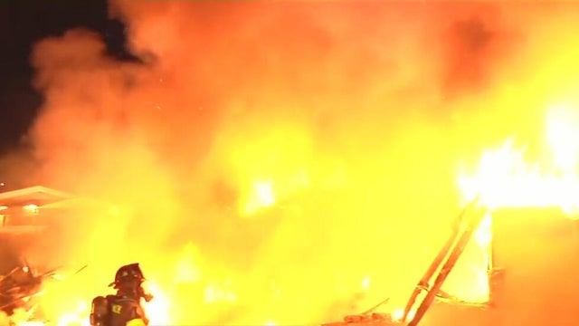 miami-gardens-fire.jpg 