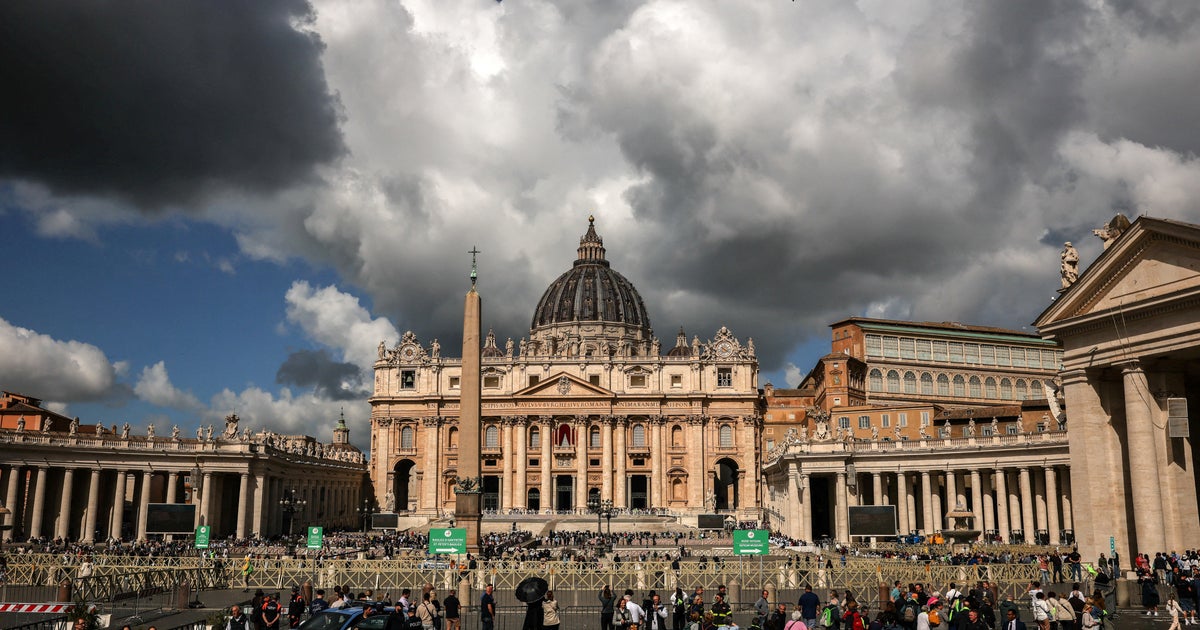 Cardinals resume voting on second day of papal conclave