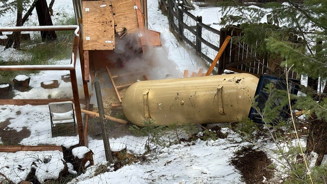 evergreen-fire-rescue-chicken-coop-propane-tank-1.jpg 