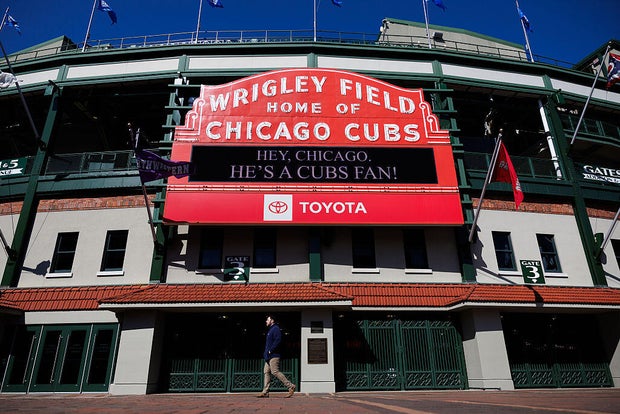 Chicago Cubs pope sign