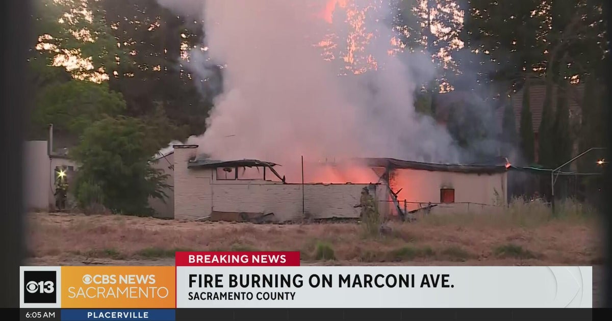 Abandoned building catches fire in Sacramento County - CBS Sacramento