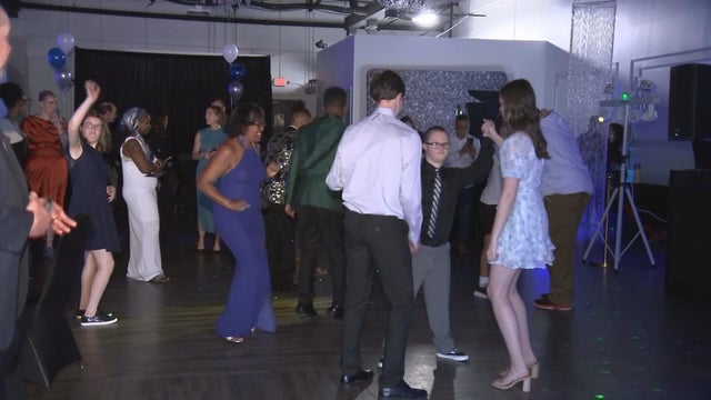 Durand School students dance the night away at 2025 prom 