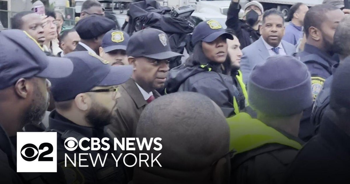 Newark Mayor Ras Baraka Arrested, Released Protesting ICE Detention Center