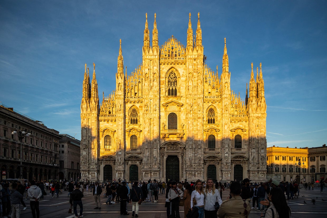 Convicted killer falls to death from Milan's famed Duomo cathedral ...
