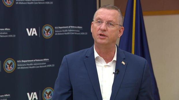 5p-pkg-va-secretary-visit-wcco7sa6.jpg 