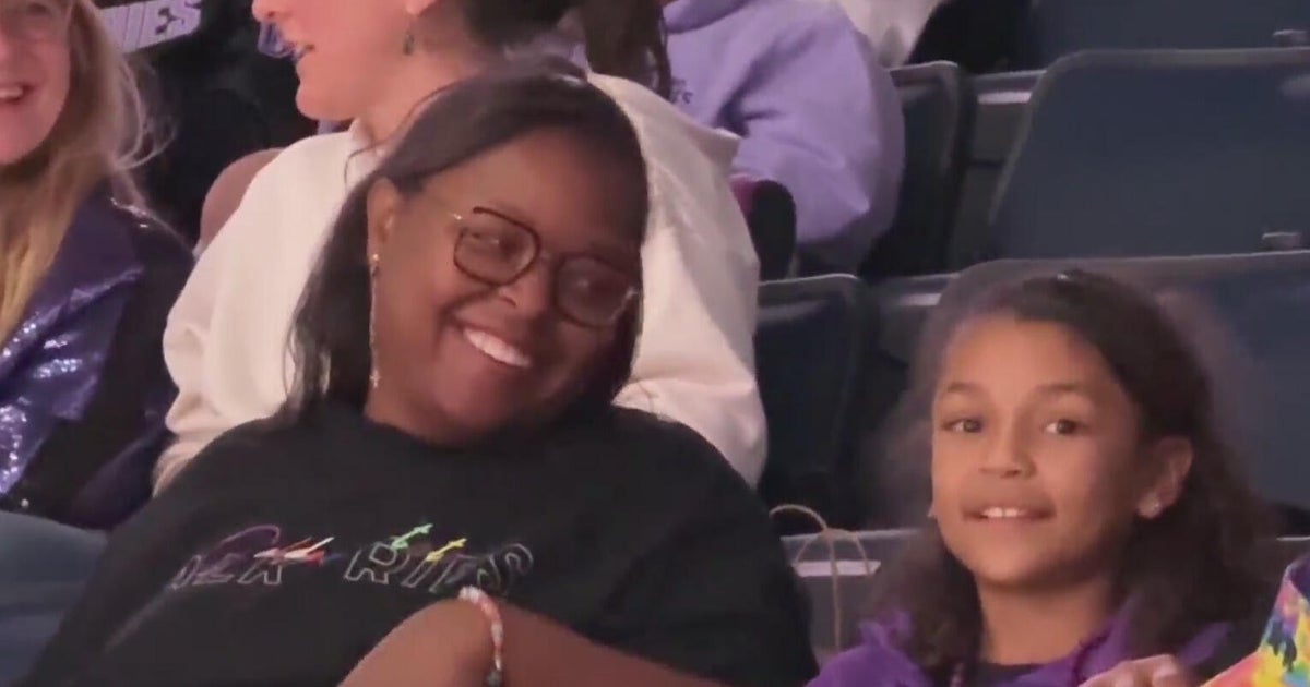 Golden State Valkyries season ticket holders bond over their love of basketball