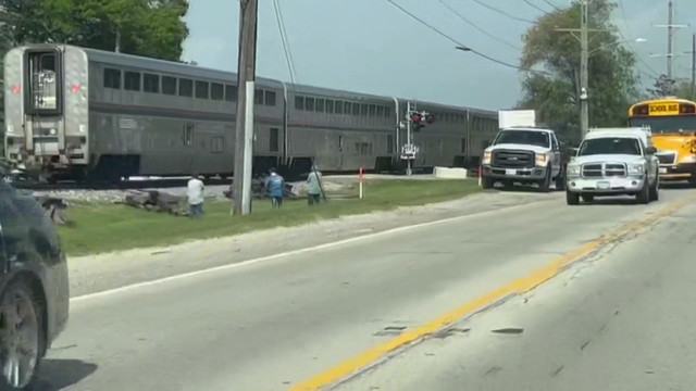 lemont-amtrak-accident-0515.png 
