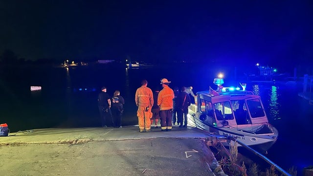 w-eight-mile-rd-vehicle-into-water-2-woodbridge-fire.jpg 
