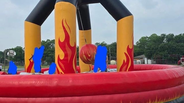 bouncehouse.jpg 