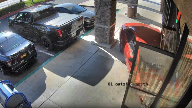 modesto-sai-jewelers-robbery-surveillance.png 