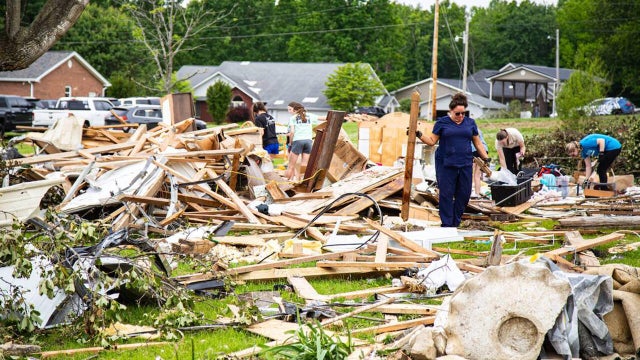 US-NEWS-WEA-KY-TORNADO-CLEANUP-1-LX 