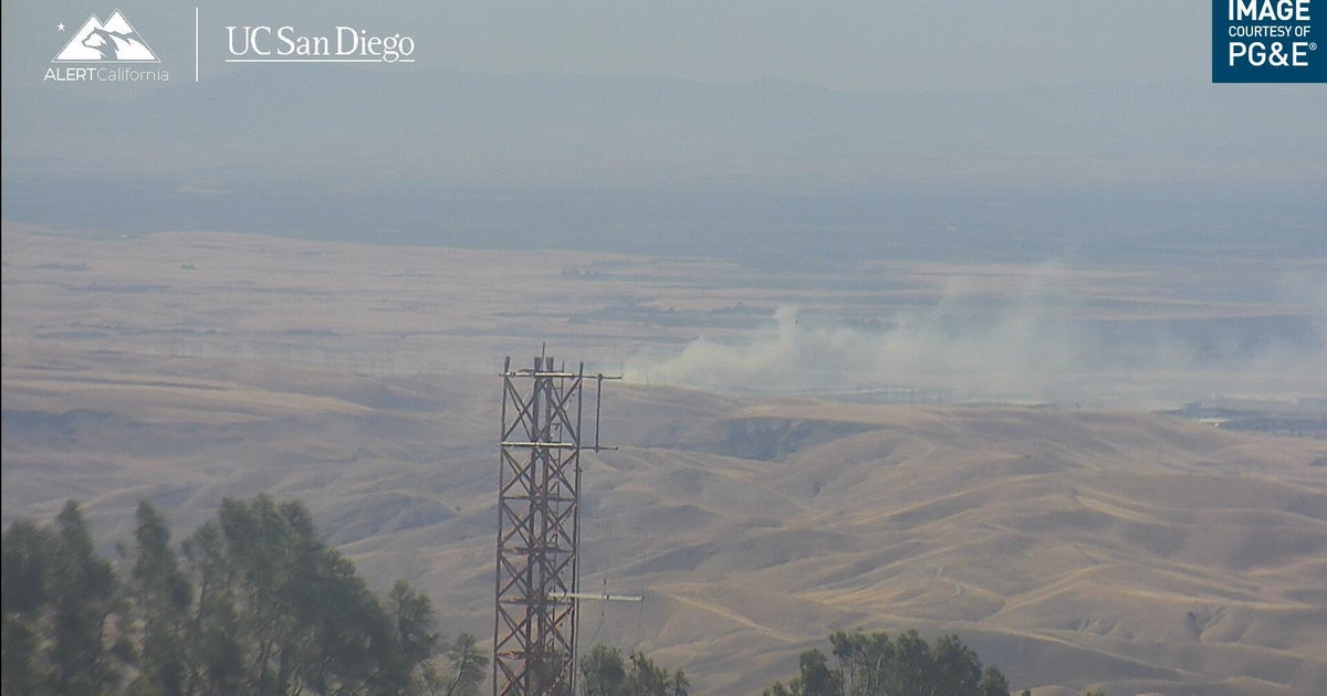 Midway Fire Expands to 261 Acres Shuts I-580 Alameda County