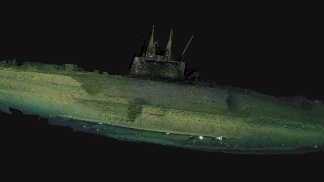 entire-submarine-model.jpg 