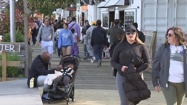 Families enjoy Memorial Day Weekend in Philadelphia despite chilly weather 