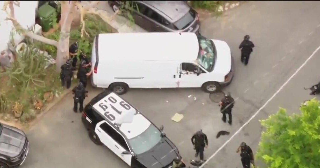 Woodland Hills pursuit suspect shot by police is in serious condition ...