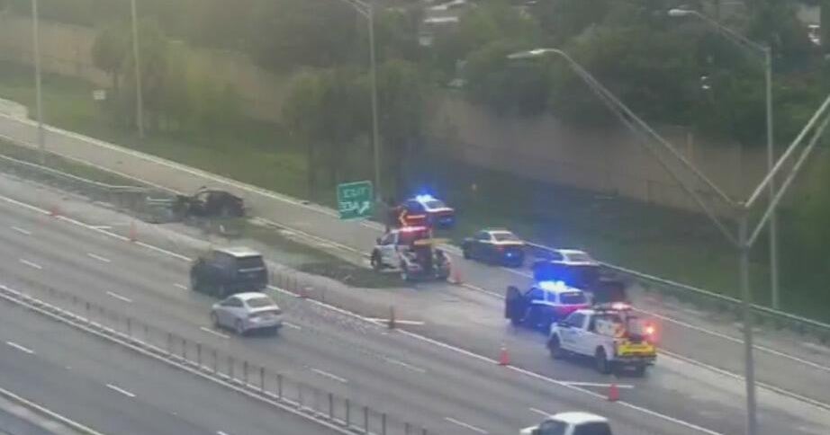 2 injured following crash on I-95 exit ramp in Oakland Park, officials say