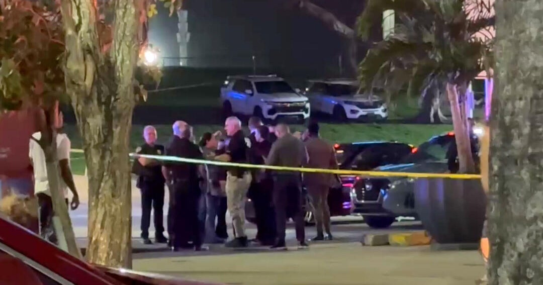 Shooting at Miami’s Bayfront Park during music festival sends man to hospital, authorities say Shooting at Miami’s Bayfront Park during music festival sends man to hospital, authorities say