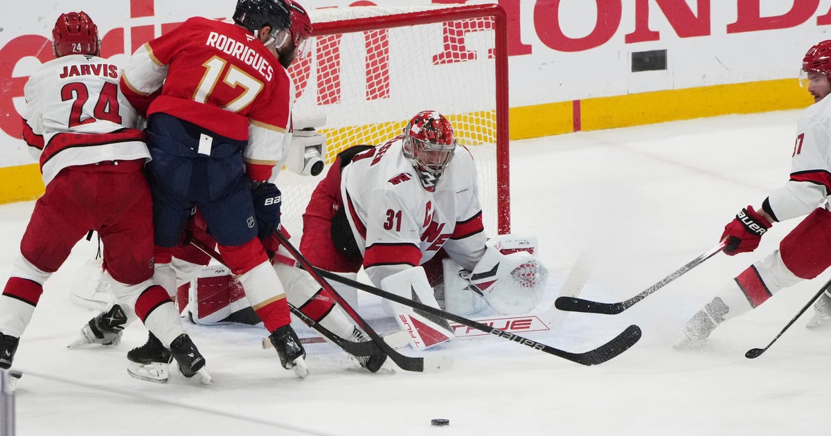 Hurricanes stave off elimination, beat Panthers 3-0 in Game 4 Hurricanes stave off elimination, beat Panthers 3-0 in Game 4