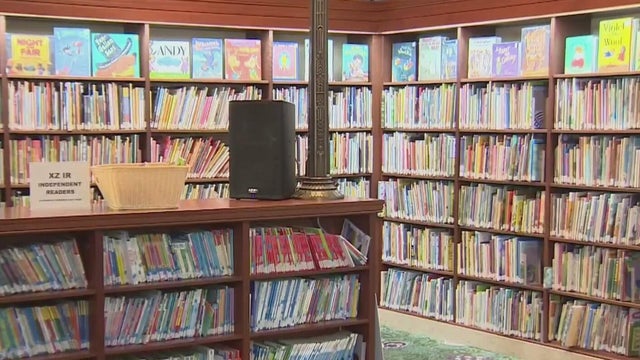 school library 