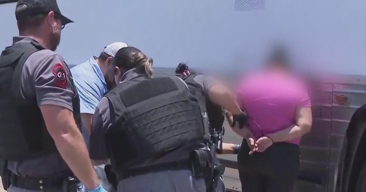 ICE begins arrest at San Antonio immigration court ICE begins arrest at San Antonio immigration court