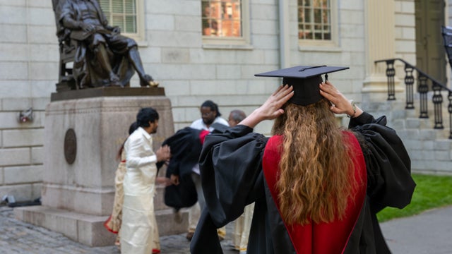 Trump Administration To Cancel Harvard's Federal Government Contracts 