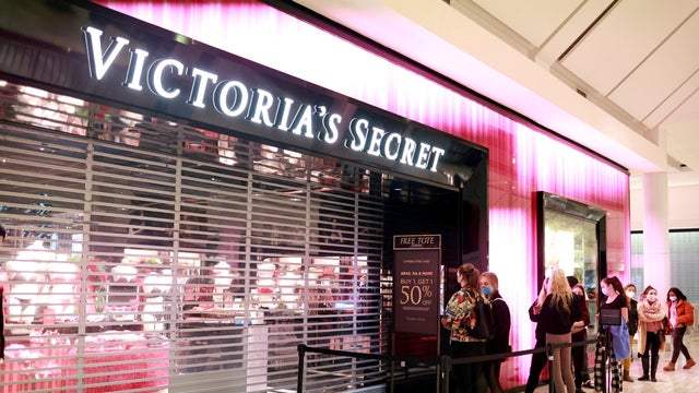 FILE PHOTO: Black Friday at the Tysons Corner Center 
