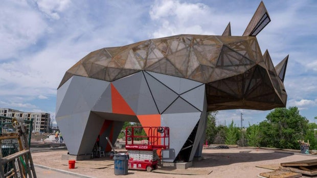 rino-climbable-sculpture.jpg 