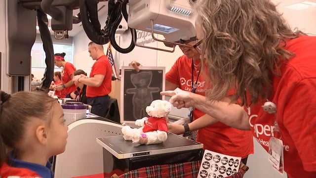 Camden kindergartners play doctor, using teddy bears to learn about hospitals 