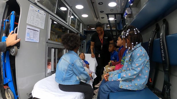 Camden kindergartners play doctor, using teddy bears to learn about hospitals 