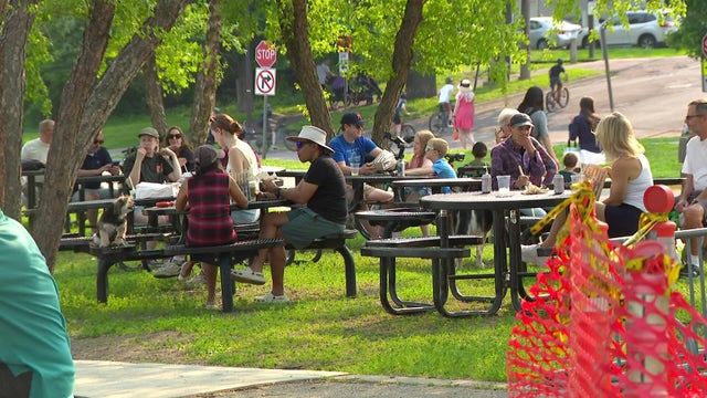 10p-pkg-summer-business-wcco7xhe-00-00-2912.jpg 