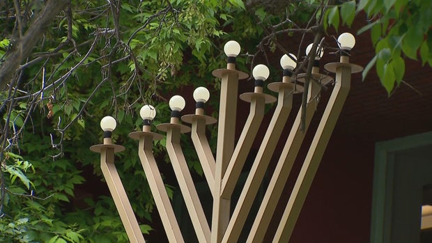jewish-community-reaction-10pkg-transfer-frame-1107.jpg 