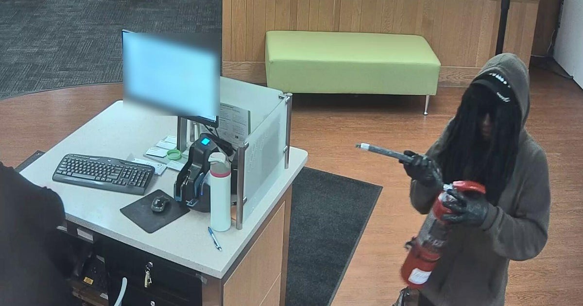 Northbrook bank robber attacked tellers with pepper spray and fire extinguisher