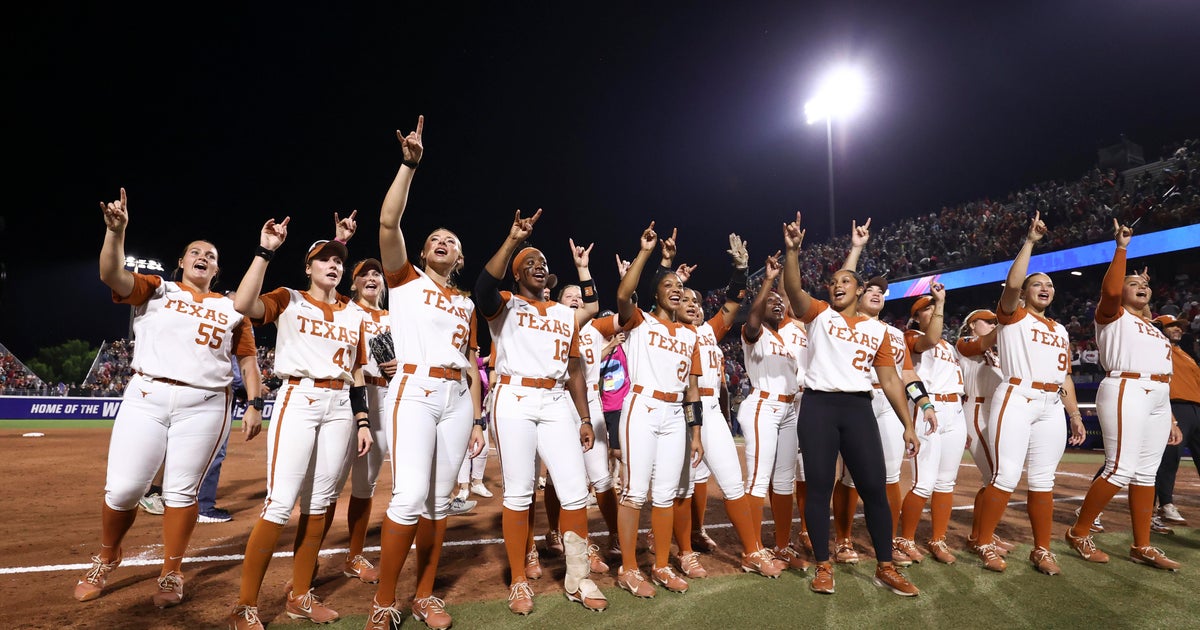 Texas takes a 2-1 win over Texas Tech in WCWS finals opener 