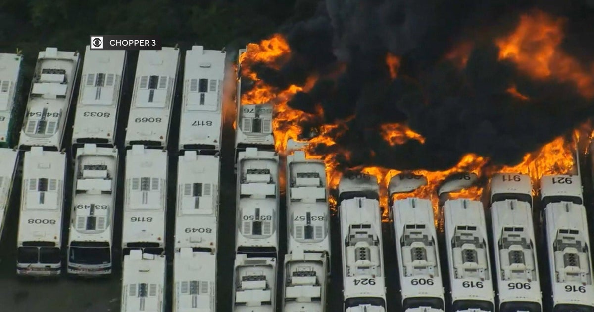 Flames engulf multiple SEPTA buses at depot in Philadelphia 