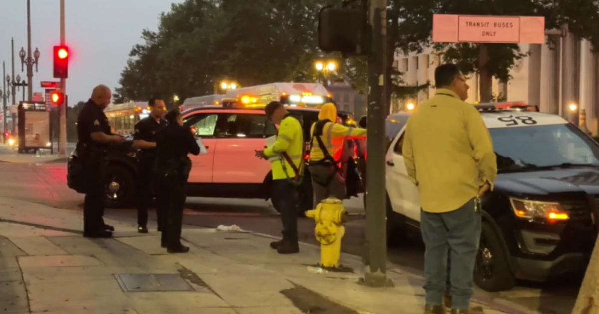 Man arrested for carjacking utility vehicle from LASD deputies in downtown LA 