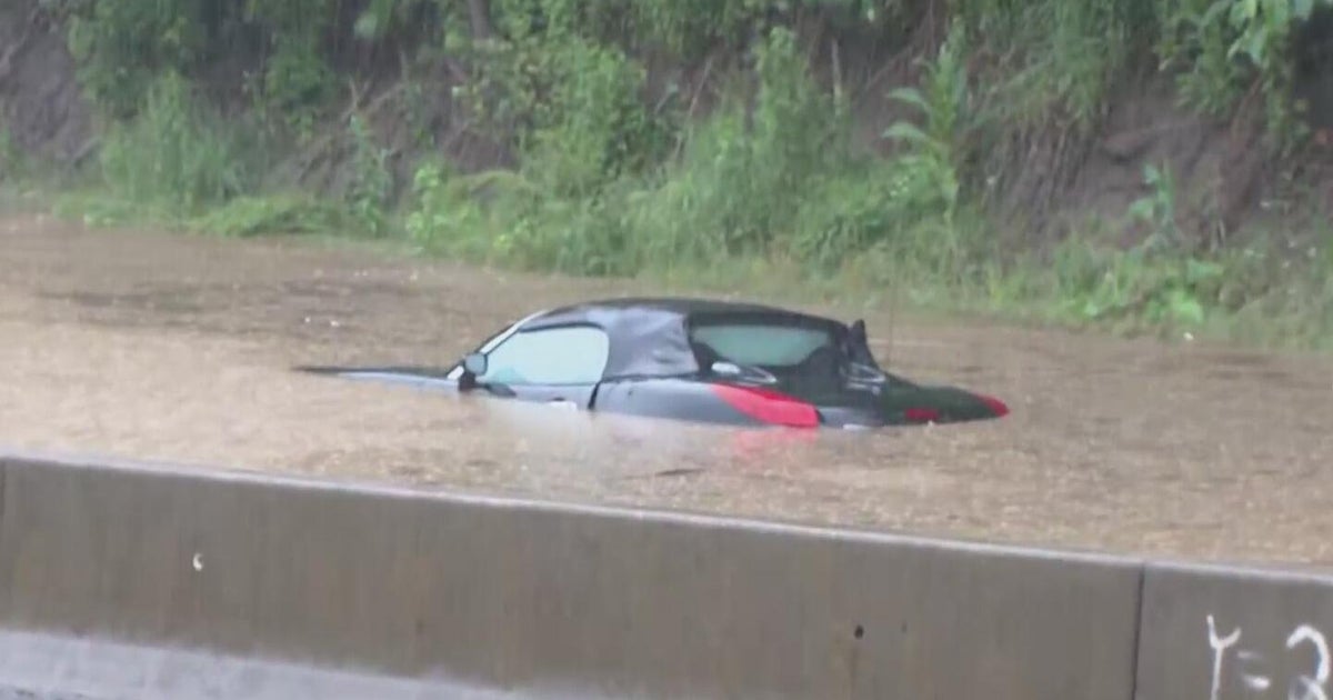 Heavy rains bring flash flooding to Pittsburgh area 