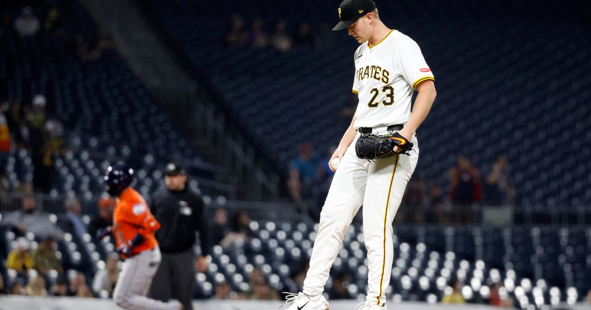 Pirates fall to Astros with 8-2 loss following lengthy rain delay 