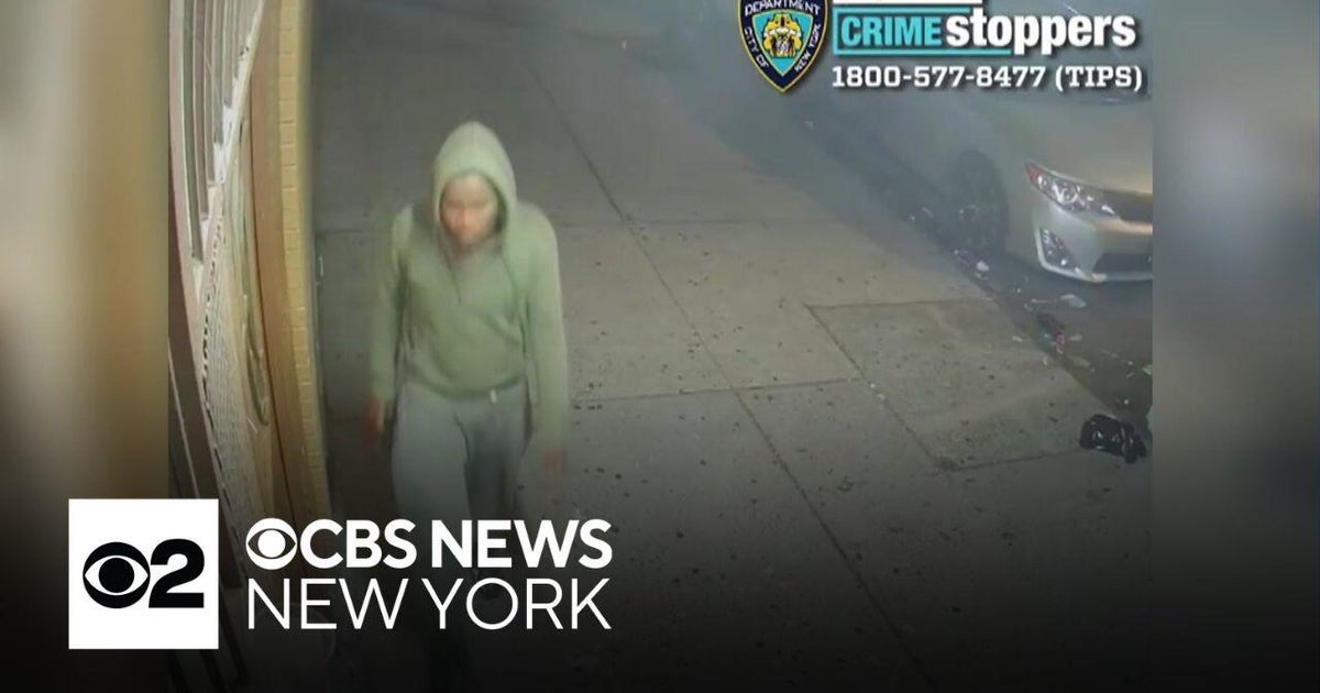 New video shows suspect in Bronx subway station stabbing, NYPD says ...