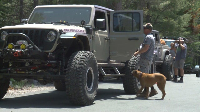 aw-rubicon-trail-parking-5p-pkg.jpg 