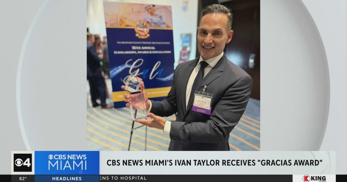 CBS News Miami’s Ivan Taylor receives “Gracias Award”