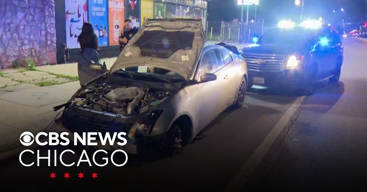 Police chase starting in Kane County ends in Chicago crash; 1 charged ...