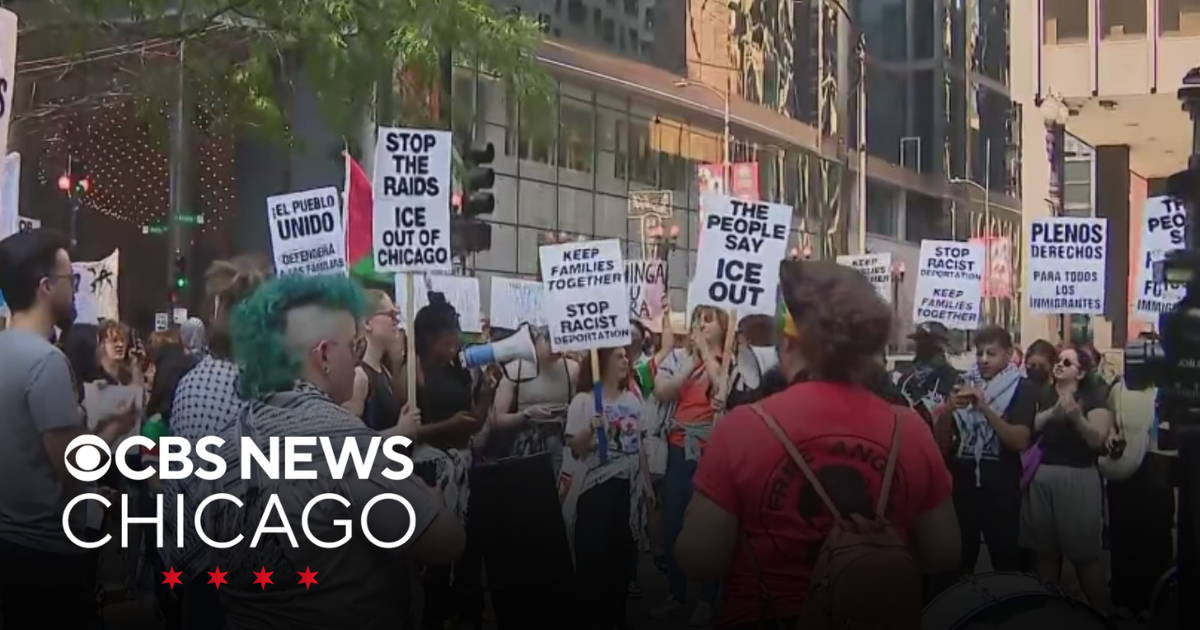 More ICE agents and more protests coming to Chicago - CBS Chicago