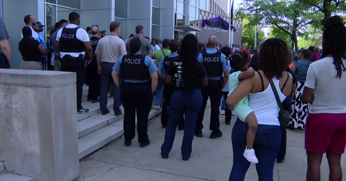 Amid mourning for fallen colleague, changes are coming to how CPD officers can access mental health aid 