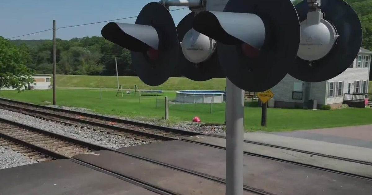 2 killed after train hits SUV in Somerset County 