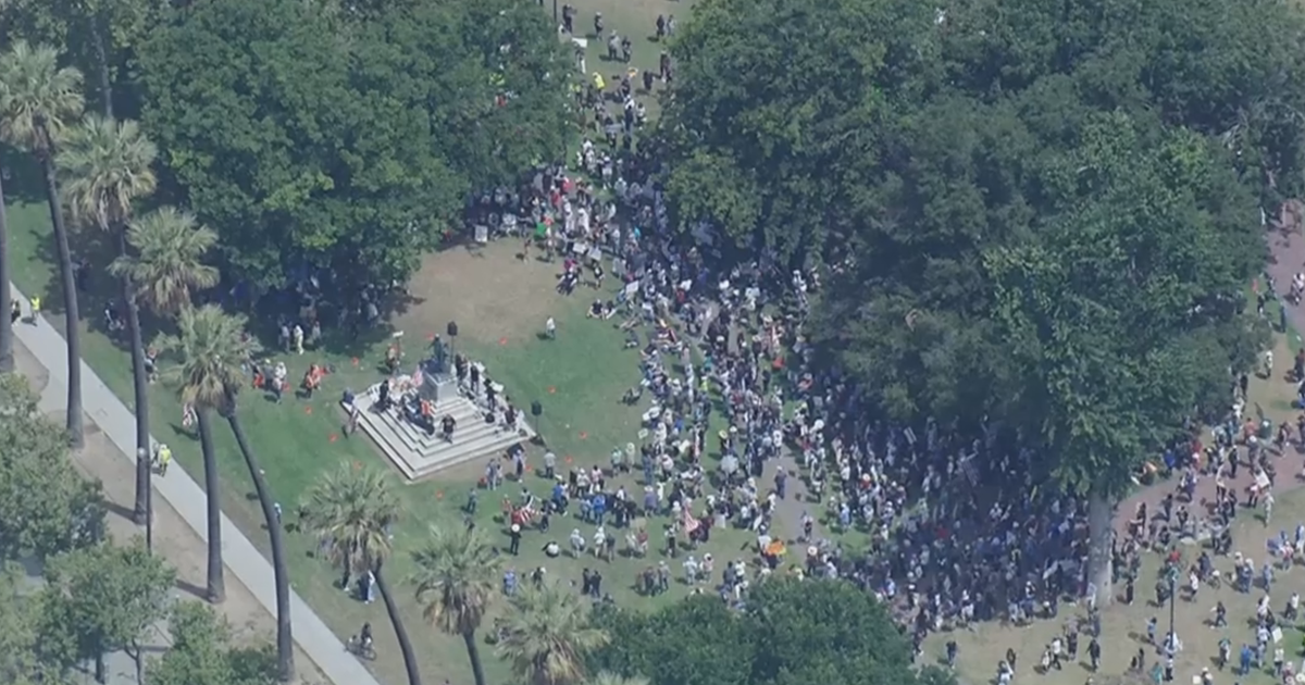 Watch live: "No Kings" protests underway in the Bay Area 