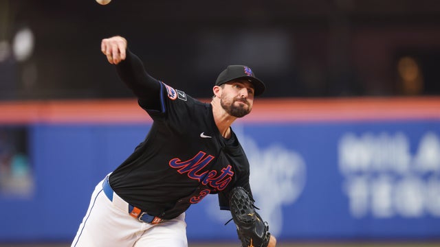 Clay Holmes #35 of the New York Mets throws a pitch during the second inning of the game against the Tampa Bay Rays at Citi Field on June 13, 2025 in New York City. 