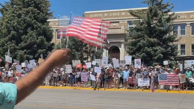 no-kings-protest-steamobat-springs.jpg 