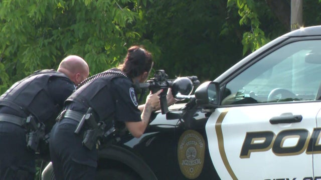 inx-eagan-swat-incident-061525-17-50-5609.jpg 